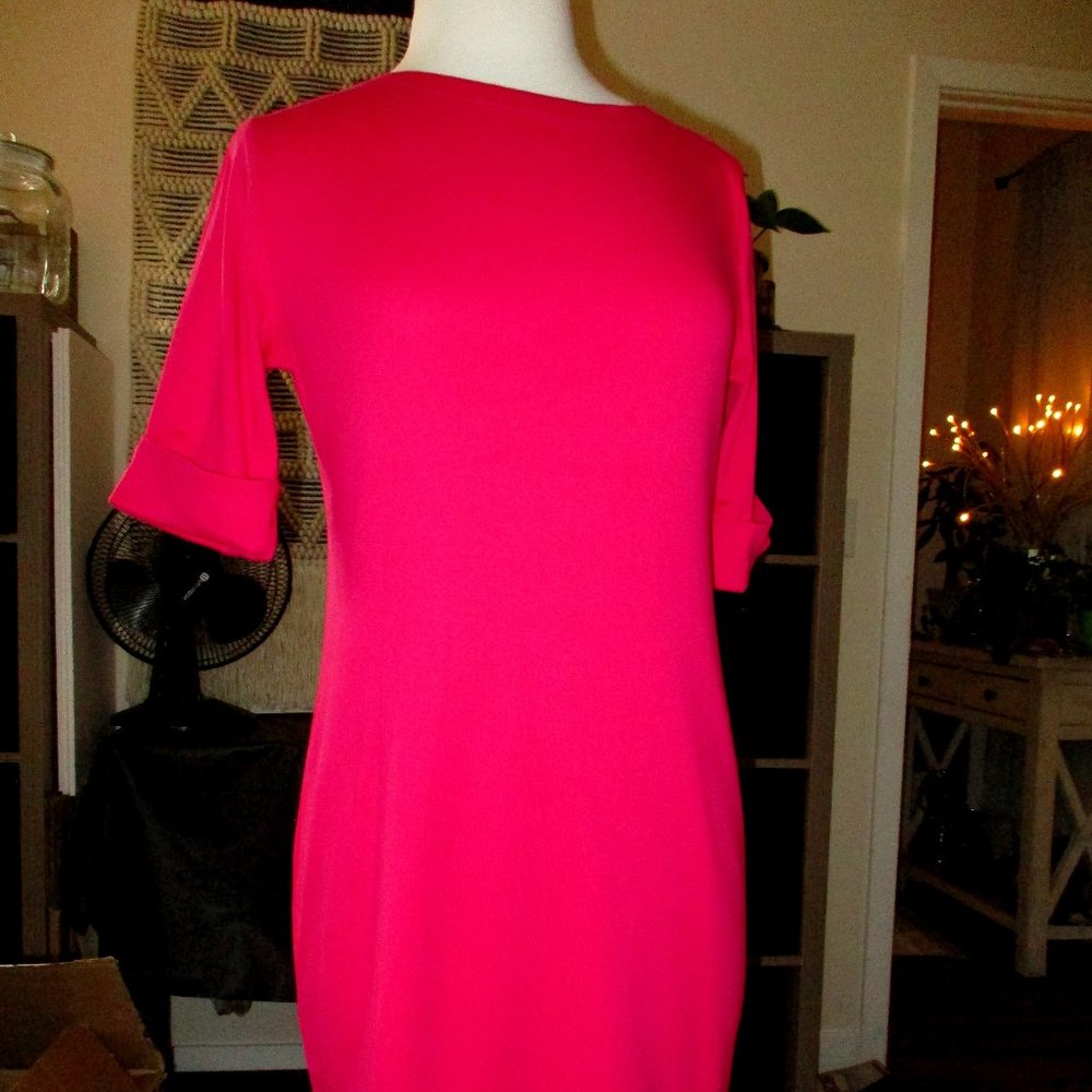 pink dress